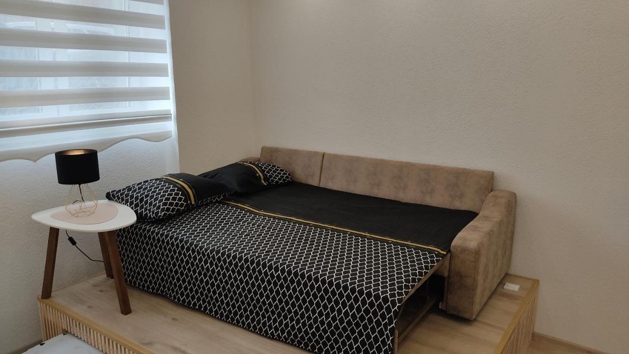 Studio Apartment - A Bit Of Joy Sarajevo Bagian luar foto