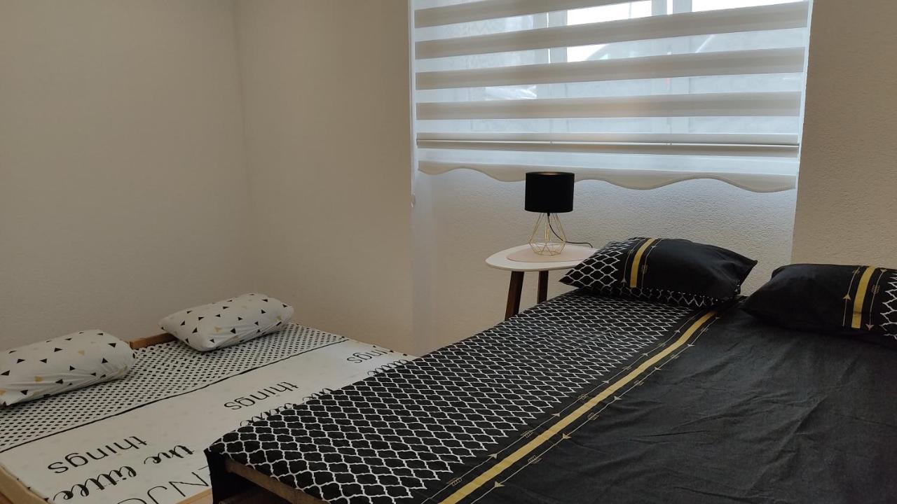 Studio Apartment - A Bit Of Joy Sarajevo Bagian luar foto