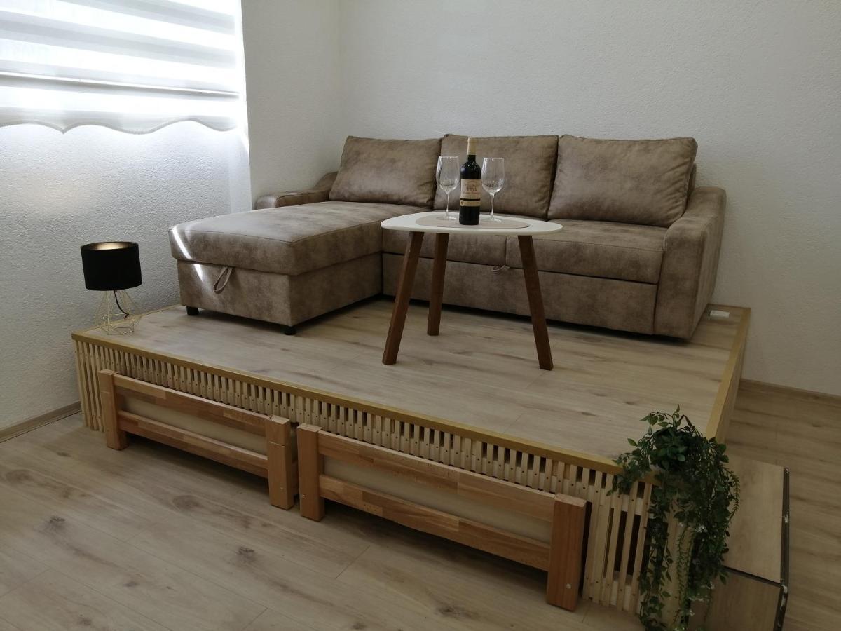 Studio Apartment - A Bit Of Joy Sarajevo Bagian luar foto